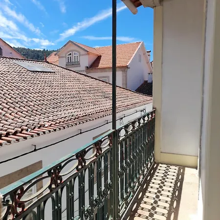 Konukevi Ninho Do Corvo 3*