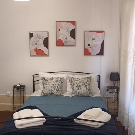 Konukevi Ninho Do Corvo 3*